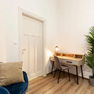 Apartment Glamorous Modern In The Hearth Of, Budapest